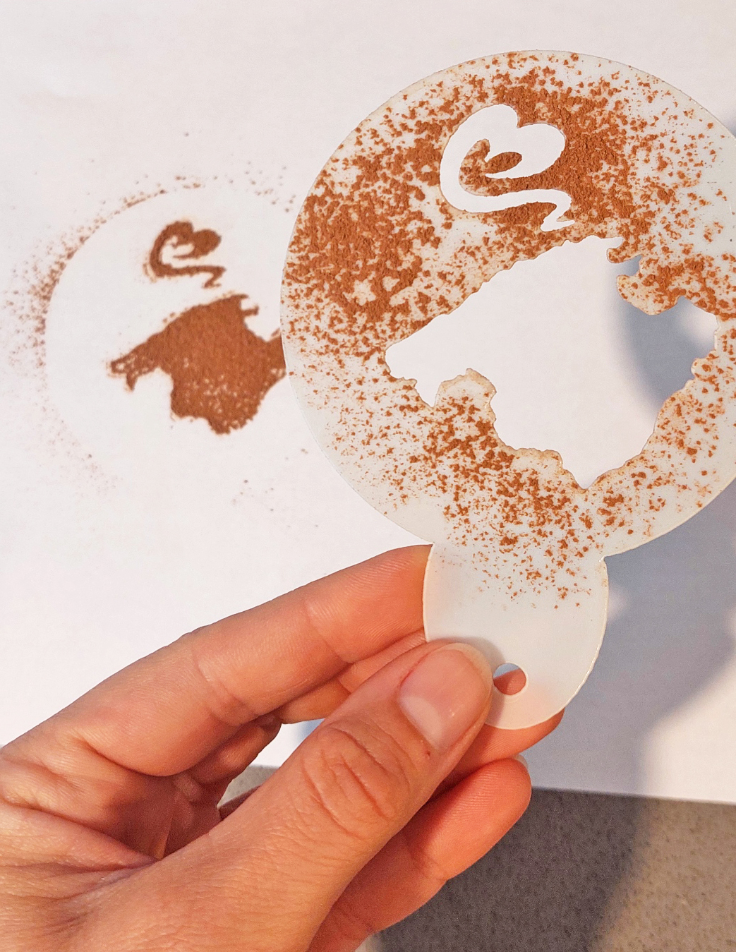 Ansicht 2 von Kaffee-, Kakaoschablone „Mallorca Silhouette“ für den Milchschaum