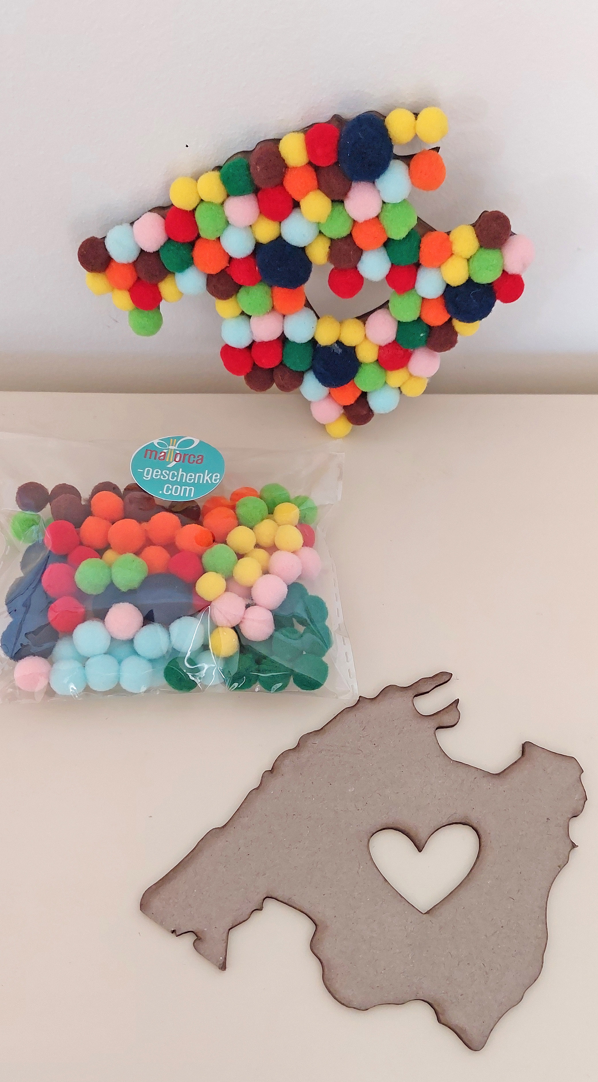 Ansicht 1 von Mallorca Pom-Pom Bastelset mit Herz – DIY Kreativset