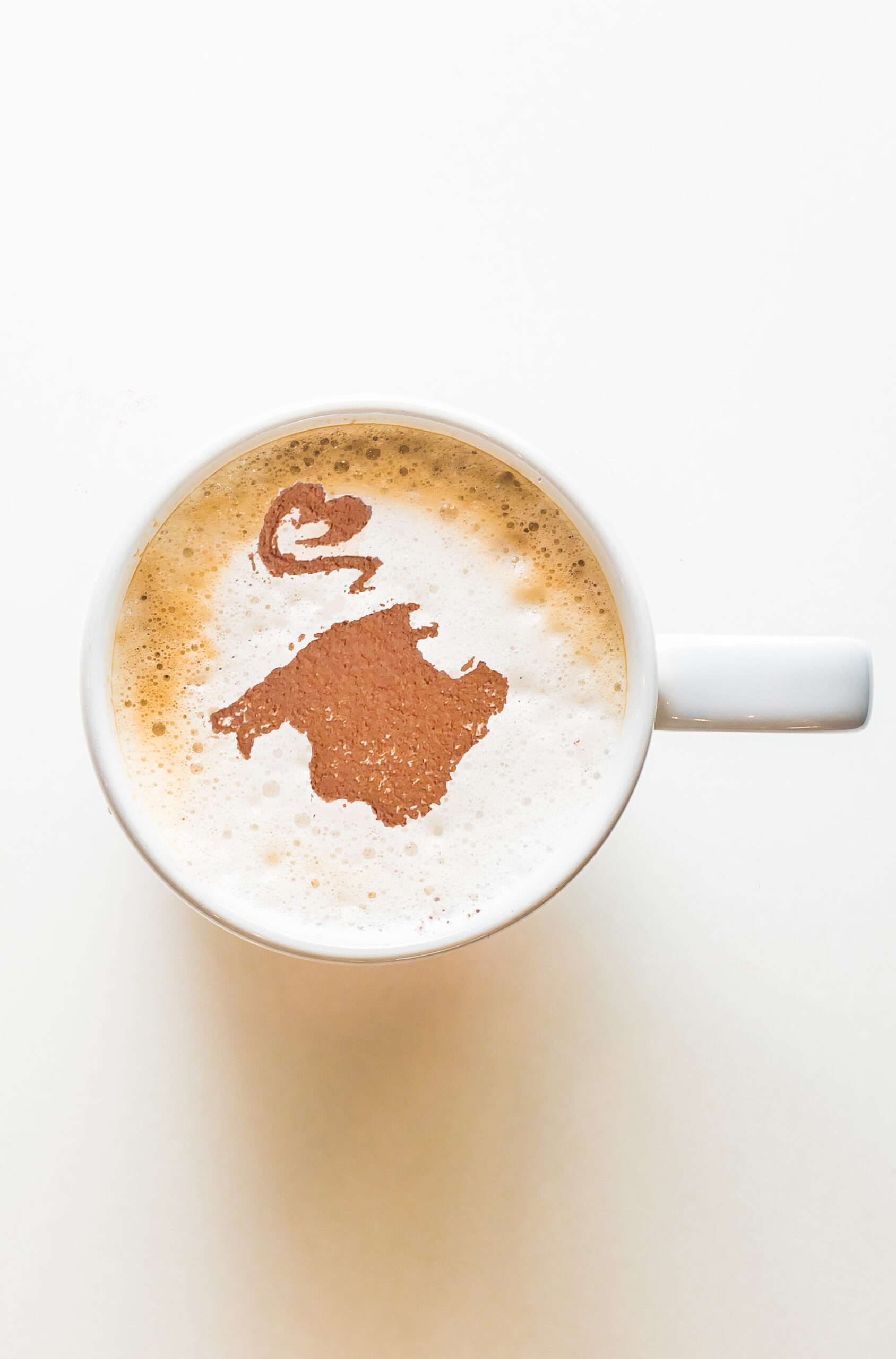 Kaffeeschablone „Mallorca mit Herz“ – für Kakaopulver & Zimt